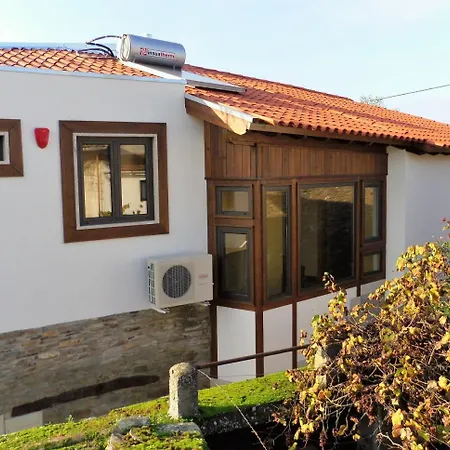 Casa Do Ferrador Сasa de vacaciones Mirandela